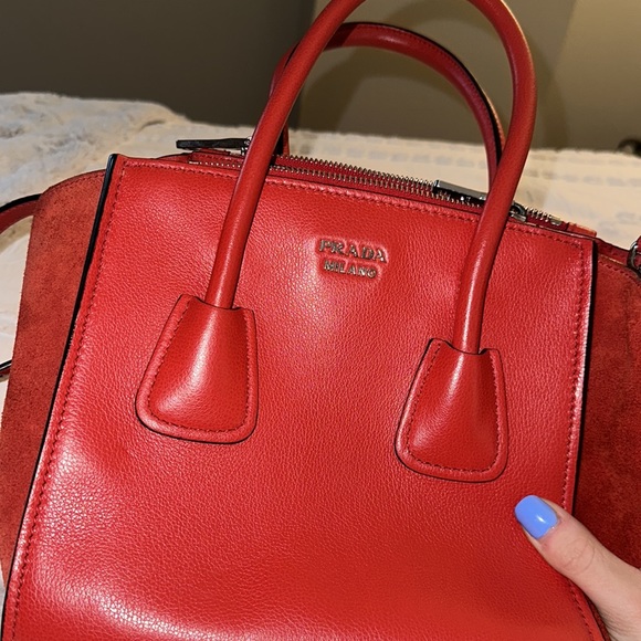 Authentic Prada glacé calf twin pocket double handle crossbody purse - Picture 5 of 11